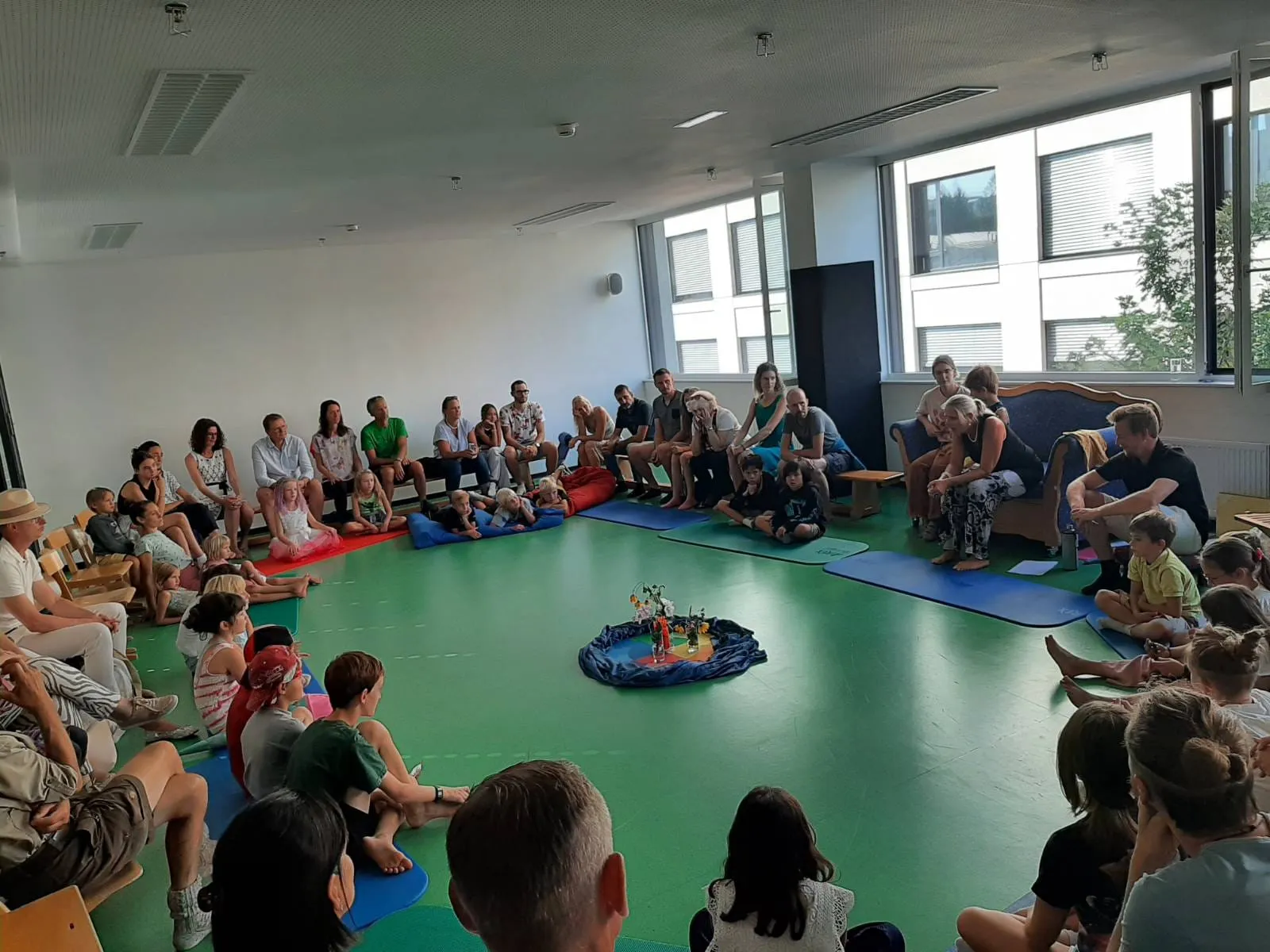 Morgenkreis in der Freien Schule Salzburg